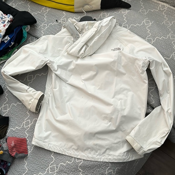 Women’s North Face Rain jacket - Picture 6 of 7